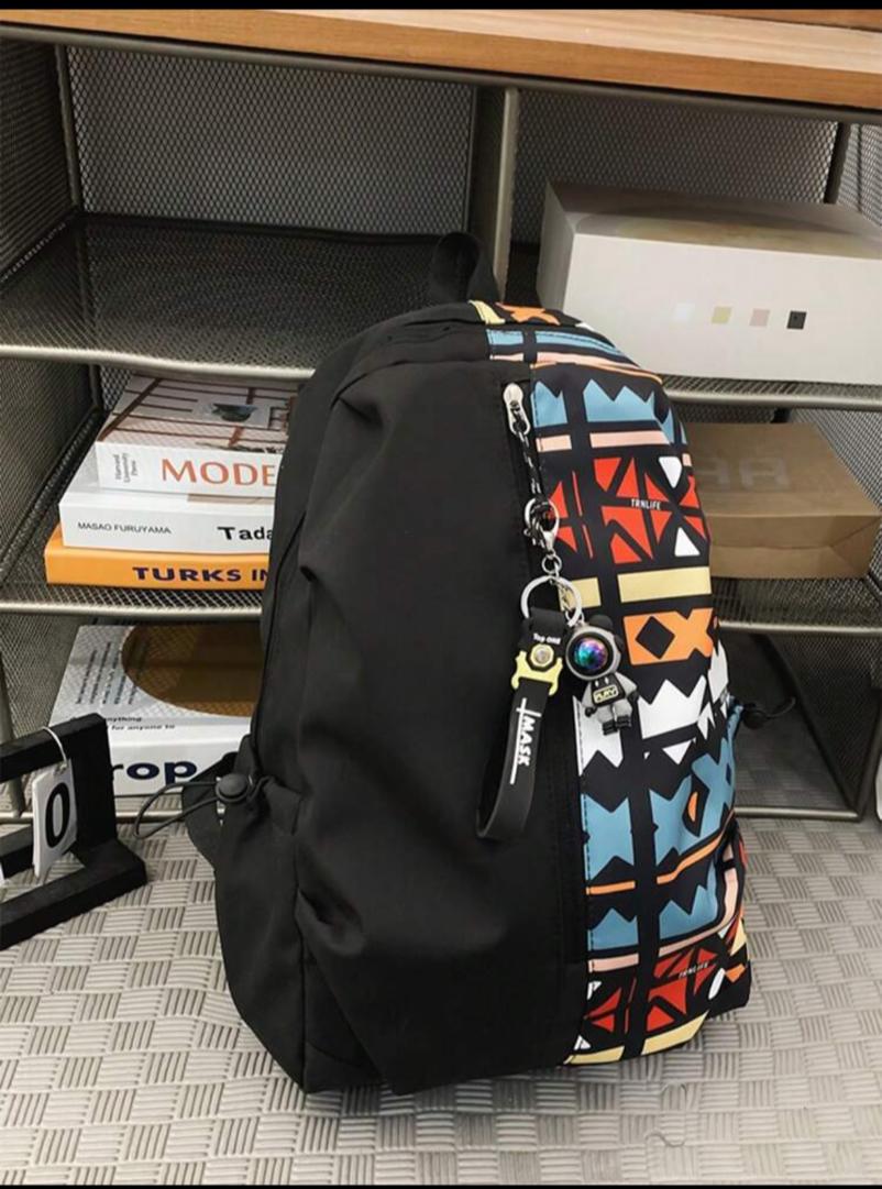 Casual Large Capacity Backpack, Fashionable Graffiti Nylon Messenger Bag, School & Travel Bag With Pendant, Halloween