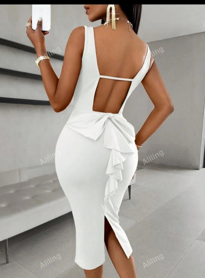 Women's Elegant Dress With Bow Detail On The Back