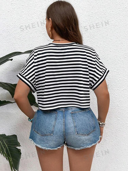 VCAY Plus Size Loose Fit White Short Sleeve T-Shirt With Vacation Style Striped Fabric