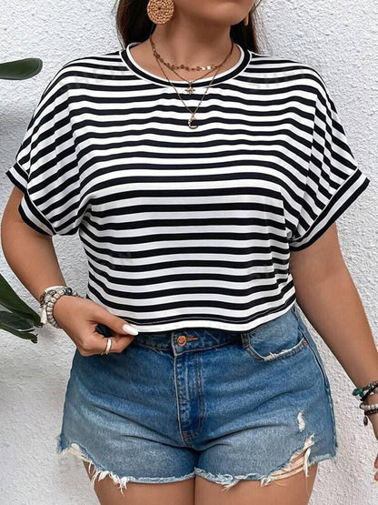 VCAY Plus Size Loose Fit White Short Sleeve T-Shirt With Vacation Style Striped Fabric