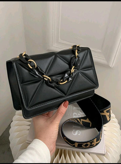 Mini Chain Decor Flap Square Bag
Category: woman bag