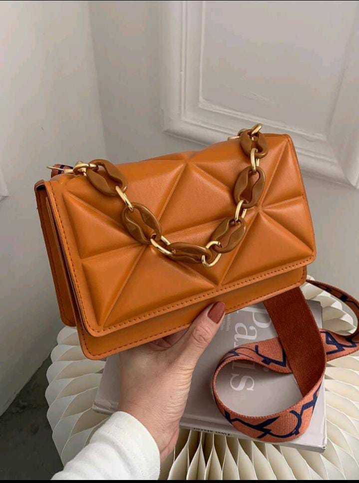 Mini Chain Decor Flap Square Bag
Category: woman bag