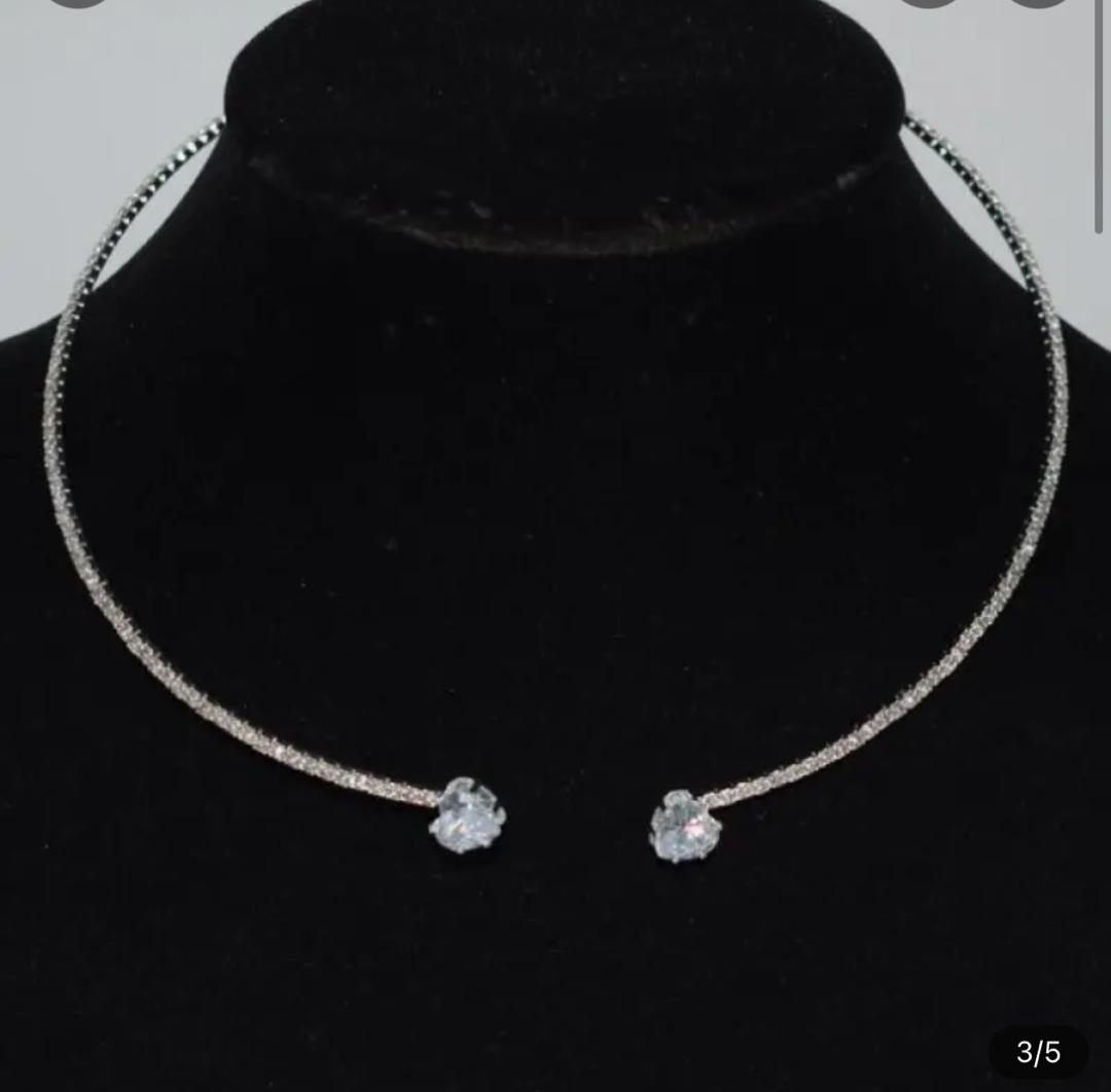 Collier en diamant élégante et fashionable